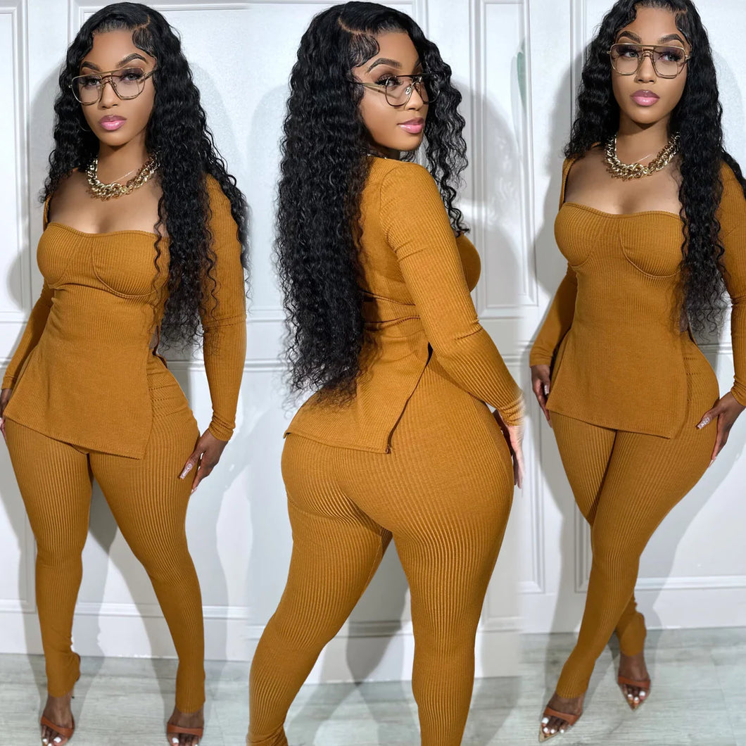 ADORE ME (Almond)